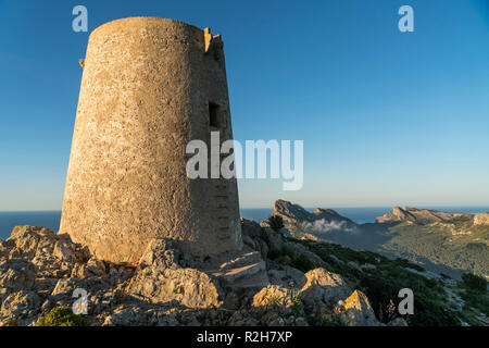 Wachturm Talaia d’Albercut Cap Formentor, Mallorca, Balearen, Spanien  |  Talaia d’Albercut, Cap de Formentor,  Majorca, Balearic Islands, Spain, Stock Photo
