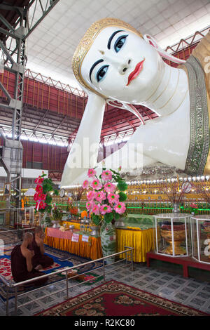 Chaukhtatgyi Paya, lying Buddha, Yangon, Myanmar, Asia Stock Photo