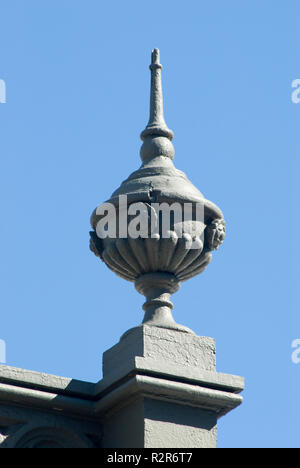 an ornamental concrete earn on top of an old building, sydney, australia Stock Photo