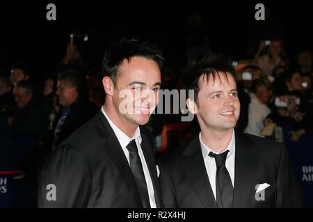 ANTHONY MCPARTLIN & DECLAN DONNELLY NATIONAL TELEVISION AWARDS 2005 ROYAL ALBERT HALL LONDON ENGLAND 25 October 2005 Stock Photo