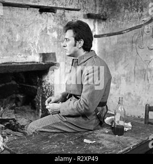 Die Fremde, Fernsehfilm, Deutschland 1972, Regie: Carlheinz Caspari, Darsteller: Istvan Bury Stock Photo