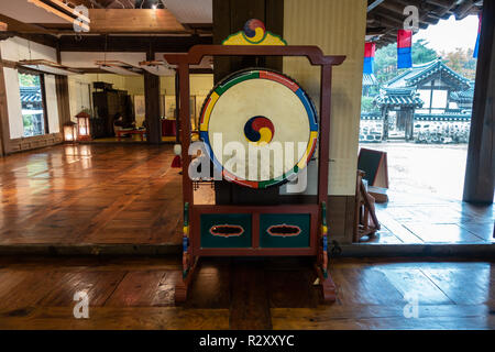 A drum inside a traditional Korean house at Namsangol Hanok Village, Seoul, South Korea Stock Photo