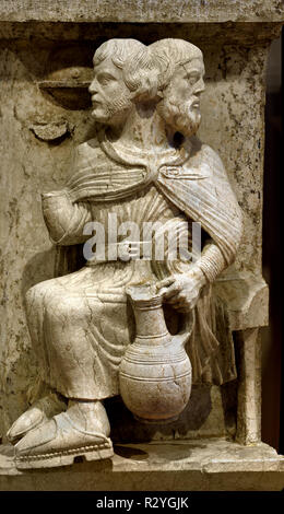 Giano Bifronte (old year and new year) January, Master of the Months anonymous Italian sculptor  Cathedral of Ferrara XIII Century 1225-1230 Italy, Italian. ( In the cycle of the months he sculpted twelve figures with seasonal agricultural works or other subjects ) Stock Photo