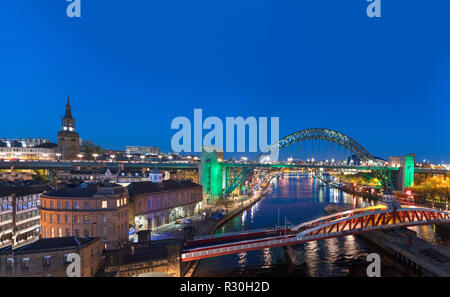 View of the River Tyne and Tyne Bridges at night, Newcastle upon Tyne, Tyne and Wear, England, UK