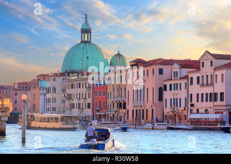 Grand Canal with the dome of Church of San Simeone Piccolo, vapo Stock Photo