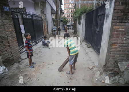 Kathmandu, Nepal. 3rd Apr, 2015. Kids seen playing in the streets.Daily life in Thamel, a commercial and touristic neighborhood in the capital of Nepal, Kathmandu. Credit: Nicolas Economou/SOPA Images/ZUMA Wire/Alamy Live News Stock Photo