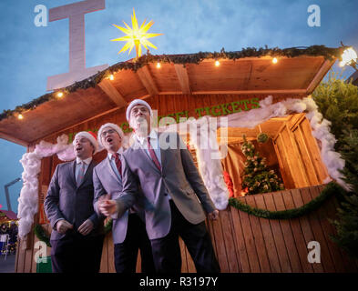 Vancouver, Canada. 20th Nov, 2018. Vocalists perform in the Christmas market in Vancouver, Canada, Nov. 20, 2018. Credit: Liang Sen/Xinhua/Alamy Live News Stock Photo