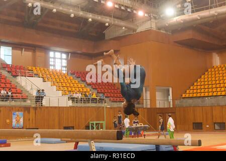 Agartala, Tripura, India. 18th Nov, 2018. A Gymnast from a different state of the Northeast India, is seen performing gymnastic at the indoor stadium during the 6th North East Youth Festival in Tripura. Credit: Abhisek Saha/SOPA Images/ZUMA Wire/Alamy Live News Stock Photo