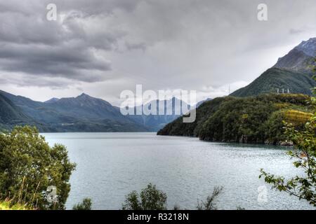 Gletscher, Svartisen, Svartisengletscher, Saltfjellet, Nationalpark, Fjord, Holandsfjorden, Nordfjorden, Schnee, Eis, Eisschicht, kalt, mächtig, Zunge Stock Photo