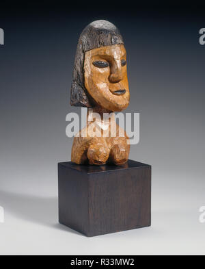 Head of a Woman. Dated: 1913. Dimensions: overall with base: 50.8 x 32.7 x 31.27 cm (20 x 12 7/8 x 12 5/16 in.)  overall without base: 35.56 x 14.92 x 16.03 cm (14 x 5 7/8 x 6 5/16 in.)  base: 15.2 x 17.8 x 15.2 cm (6 x 7 x 6 in.). Medium: carved and painted oak. Museum: National Gallery of Art, Washington DC. Author: ERNST LUDWIG KIRCHNER. Stock Photo