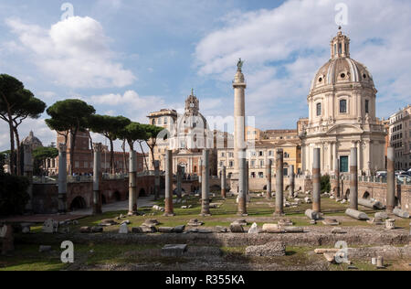 Rom, Roma, Kaiserforen, Trajansforum mit Trajansäule Stock Photo