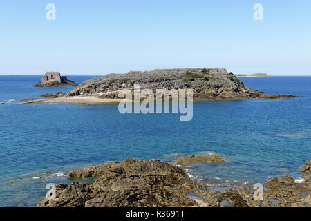 Grand Bé Island (the tomb of the French writer Chateaubriand is on this island). Saint-Malo, Ille et Vilaine, Brittany, France, Europe. Stock Photo