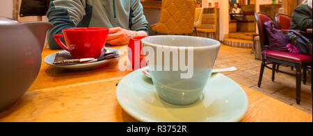 trendy crockery