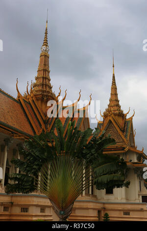 The Throne Hall (Preah Timeang Tevea Vinicchay), Royal Palace, Phnom Penh, Cambodia Stock Photo