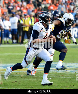 Carson, CA. 18th Nov, 2018. Denver Broncos offense pre snap in the