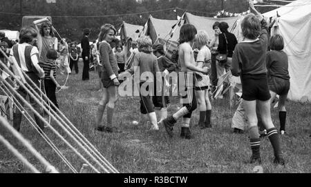 The tent camps of the DKP-related children's and youth organisations Junge Pioniere and SDAJ (Sozialistische Deutsche Arbeiterjugend) on 17 May 1975 in Schermbeck. | usage worldwide Stock Photo
