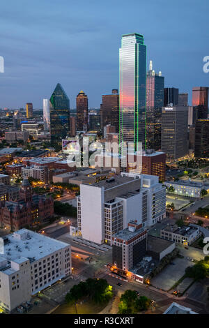 USA, Texas, Dallas. Overview of downtown Dallas from Reunion Tower at night. Stock Photo