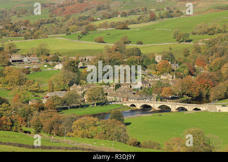 The picturesque village of Burnsall in Upper-Wharfedale, Yorkshire Dales National Park, North Yorkshire, UK Stock Photo