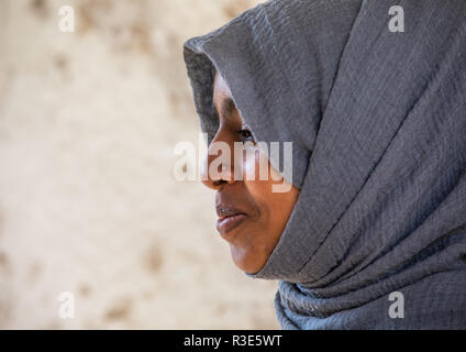 Veiled harari woman, Harari Region, Harar, Ethiopia Stock Photo
