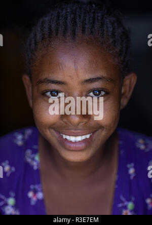 Raya tribe woman with a nice hairstyle and curly hairs, Semien