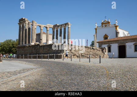 Templo Romano dating from the 2nd century AD, Evora, Alentejo, Portugal, Europe Stock Photo