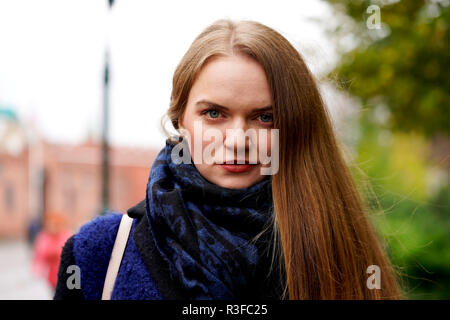 Russian Girl Shooting For Autumn Season In Moscow Blue Eye Girl