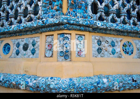 Porcelain House (also known as China House), with chinaware cemented and glued onto the building, Tianjin, China Stock Photo