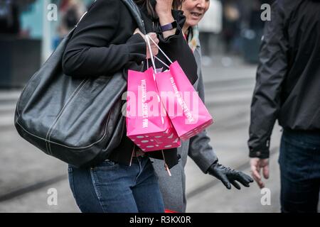 Manchester, Greater Manchester, UK. Black Friday Sales. 23rd November 2018.  People flock to stores to bag high street bargains on one of the biggest shopping days of the year.  Stores are packed out with savvy shoppers looking for a Black Friday deal just in time for Christmas.  Credit: Cernan Elias/Alamy Live News Stock Photo