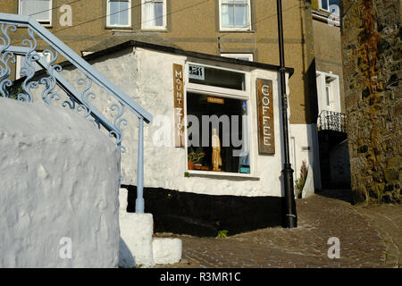 Mount Zion Coffee shop stands overlooking the harbour at St Ives in Cornwall Stock Photo