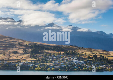 New Zealand, South Island, Otago, Queenstown, elevated town view with Lake Wakatipu, dawn Stock Photo