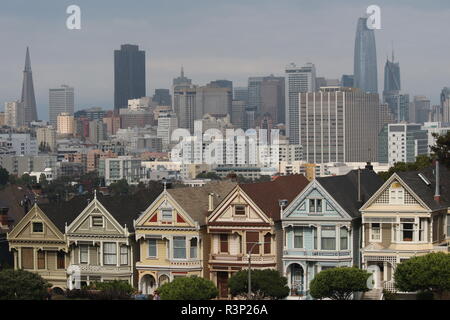 Painted Ladys, San Francisco, Nordamerika, USA, Skyline Stock Photo