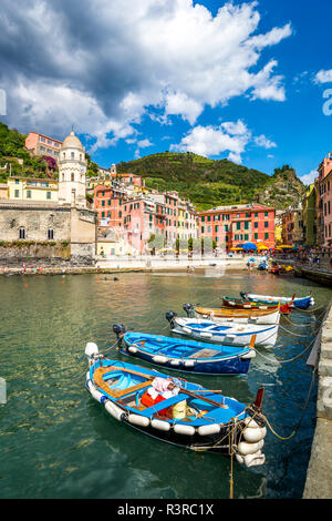 Italy, Liguria, Cinque Terre, Manarola, harbour Stock Photo
