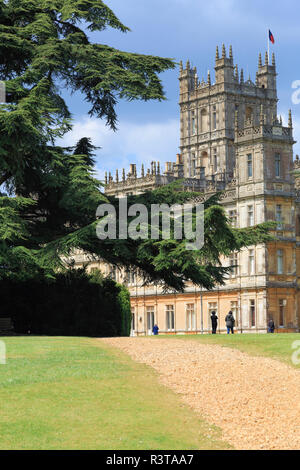 England, Hampshire. Highclere Castle, Jacobethan style country house, seat of the Earl of Carnarvon. Setting of Downton Abbey. Stock Photo