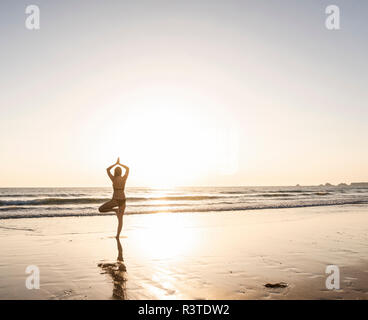 Sea, beach, woman, yoga practise "The top corner", outside, young, yoga