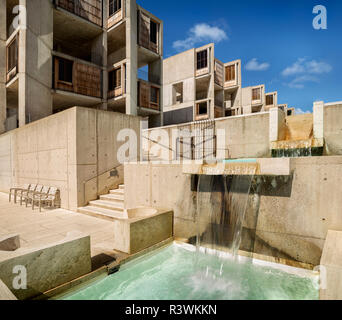 USA, California, La Jolla. Water feature at Salk Institute (Editorial Use Only) Stock Photo