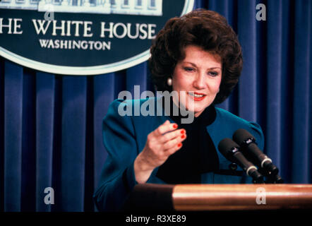 Elizabeth Dole answers a question in the White House Press Briefing Room on March 27, 1987 Stock Photo