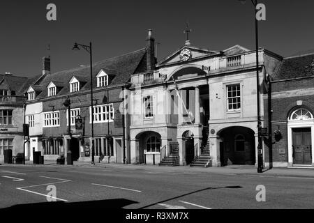 Town centre view, Town Hall, Bourne town; Lincolnshire; England; UK Stock Photo