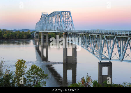 Bridge over the Mississippi River at Chester, Illinois Stock Photo