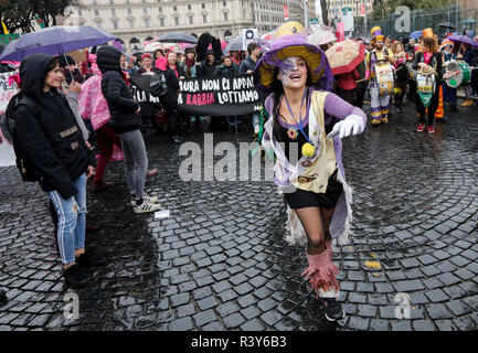 Rome, Italy. 24th November 2018. Demonstration against male violence on women.  Credit: Update Images/Alamy Live News Stock Photo