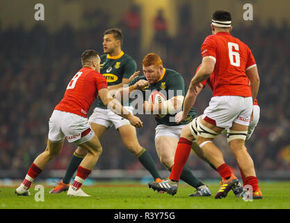 Principality Stadium, Cardiff, UK. 24th Nov, 2018. Rugby Union, Autumn International series, Wales versus South Africa; Steven Kitshoff of South Africa is tackled by Gareth Davies of Wales Credit: Action Plus Sports/Alamy Live News Stock Photo