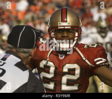 San Francisco, California, USA. 28th Oct, 2007. San Francisco 49ers cornerback Nate Clements #22 complains to ref on Sunday, October 28, 2007 at Candlestick Park, San Francisco, California. The Saints defeated the 49ers 31-10. Credit: Al Golub/ZUMA Wire/Alamy Live News Stock Photo