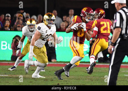 Los Angeles, California, USA. 24th Nov, 2018. CA.USC Trojans wide receiver Amon-Ra St. Brown (8) catches the pass in action during the first quarter of the NCAA Football game between the USC Trojans and the Notre Dame Fighting Irish at the Coliseum in Los Angeles, California.Mandatory Photo Credit : Louis Lopez/CSM/Alamy Live News Stock Photo
