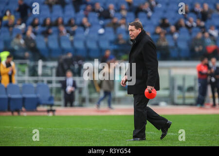 Roma, Italy. 24th November, 2018. All Blacks' head coach Steve Hansen before the match against Italy in November Cattolica Test Match 2018©Massimiliano Carnabuci/Pacific Press Stock Photo