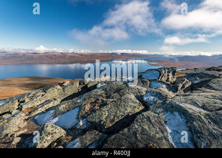View from the top of the mountain Nuolja to the lake Torneträsk and the autumnal Fjell, Abisko National Park, Norrbotten Stock Photo