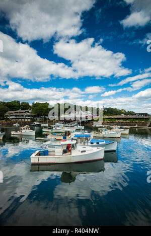 USA, Maine, Ogunquit, Perkins Cove, harbor Stock Photo