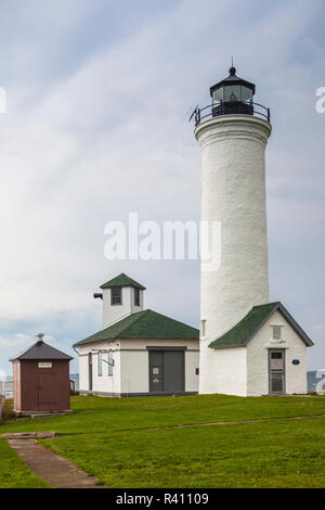 USA, New York, Thousand Islands Region, Cape Vincent, Cape Vincent Lighthouse on Lake Ontario Stock Photo