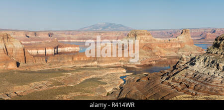 USA, Utah, Glen Canyon National Recreation Area. Navajo Mountain and Lake Powell landscape. Stock Photo