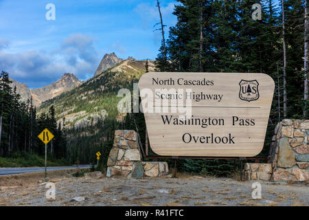 North Cascades Scenic Highway in North Cascades National Park, Washington State, USA Stock Photo