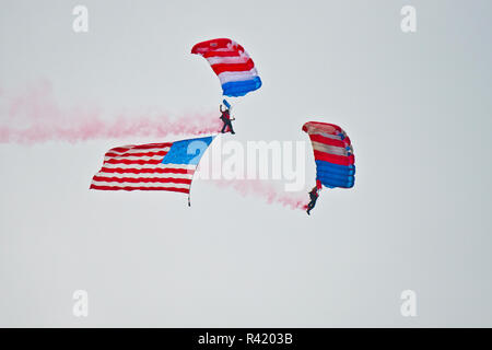 USA, Wisconsin, Oshkosh, AirVenture 2016, Patriot Parachute Team Stock Photo