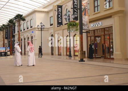 The avenues kuwait hi-res stock photography and images - Page 2 - Alamy